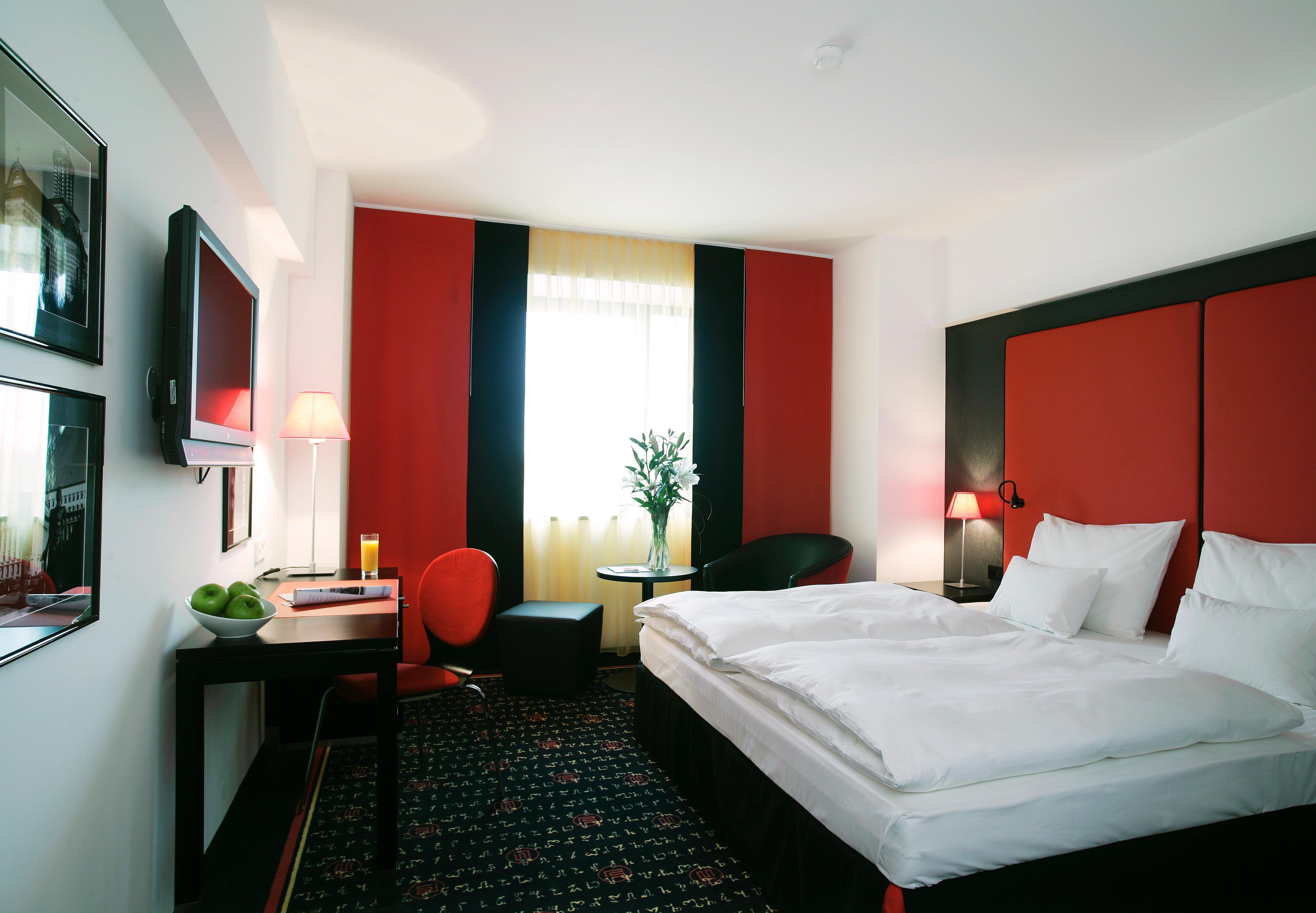 Hotel Vienna House Easy By Wyndham Bucharest Airport 4*