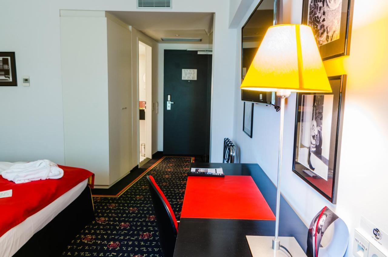 Vienna House Easy By Wyndham Bucharest Airport 4* Otopeni