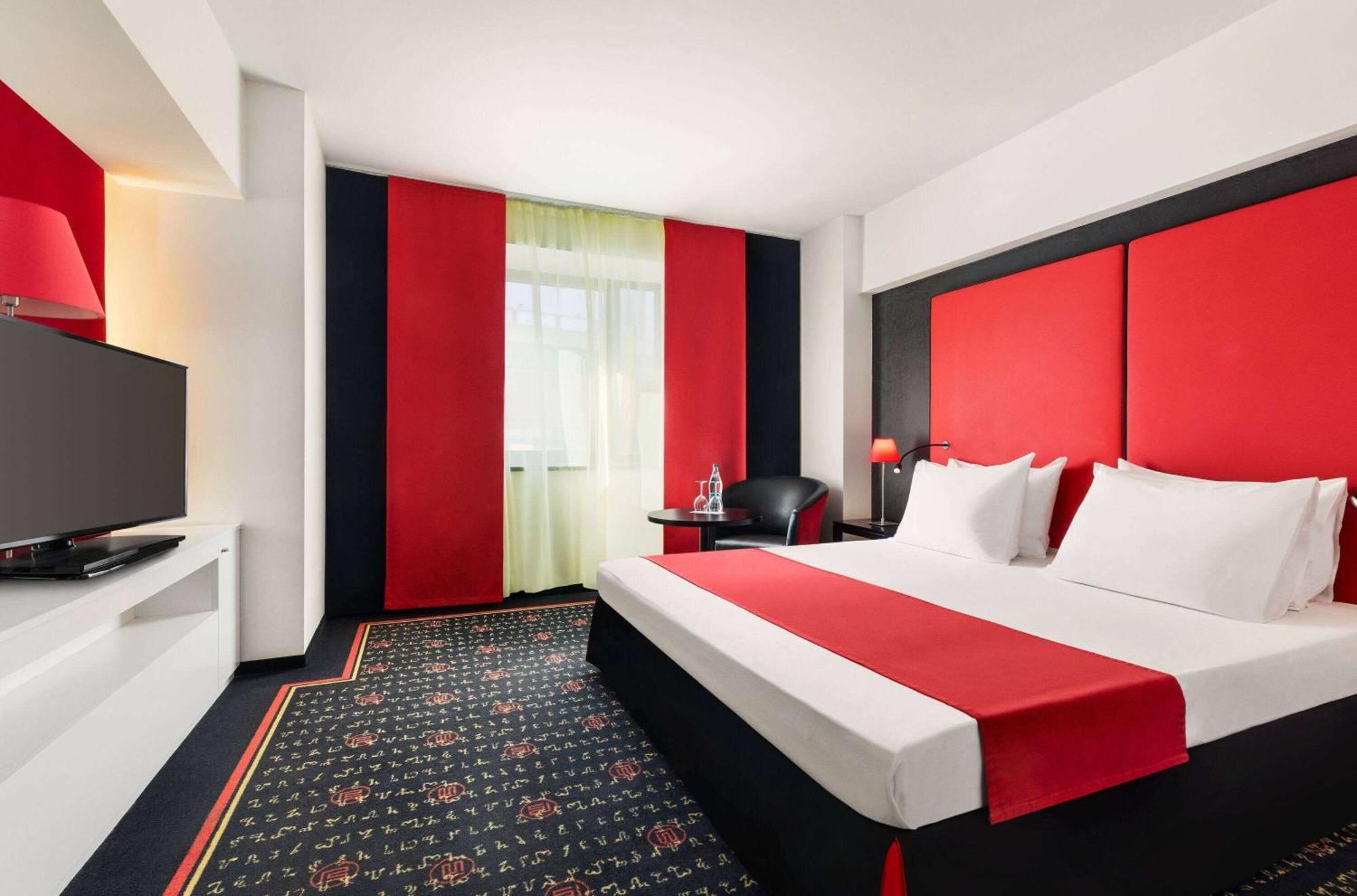 Vienna House Easy By Wyndham Bucharest Airport Otopeni