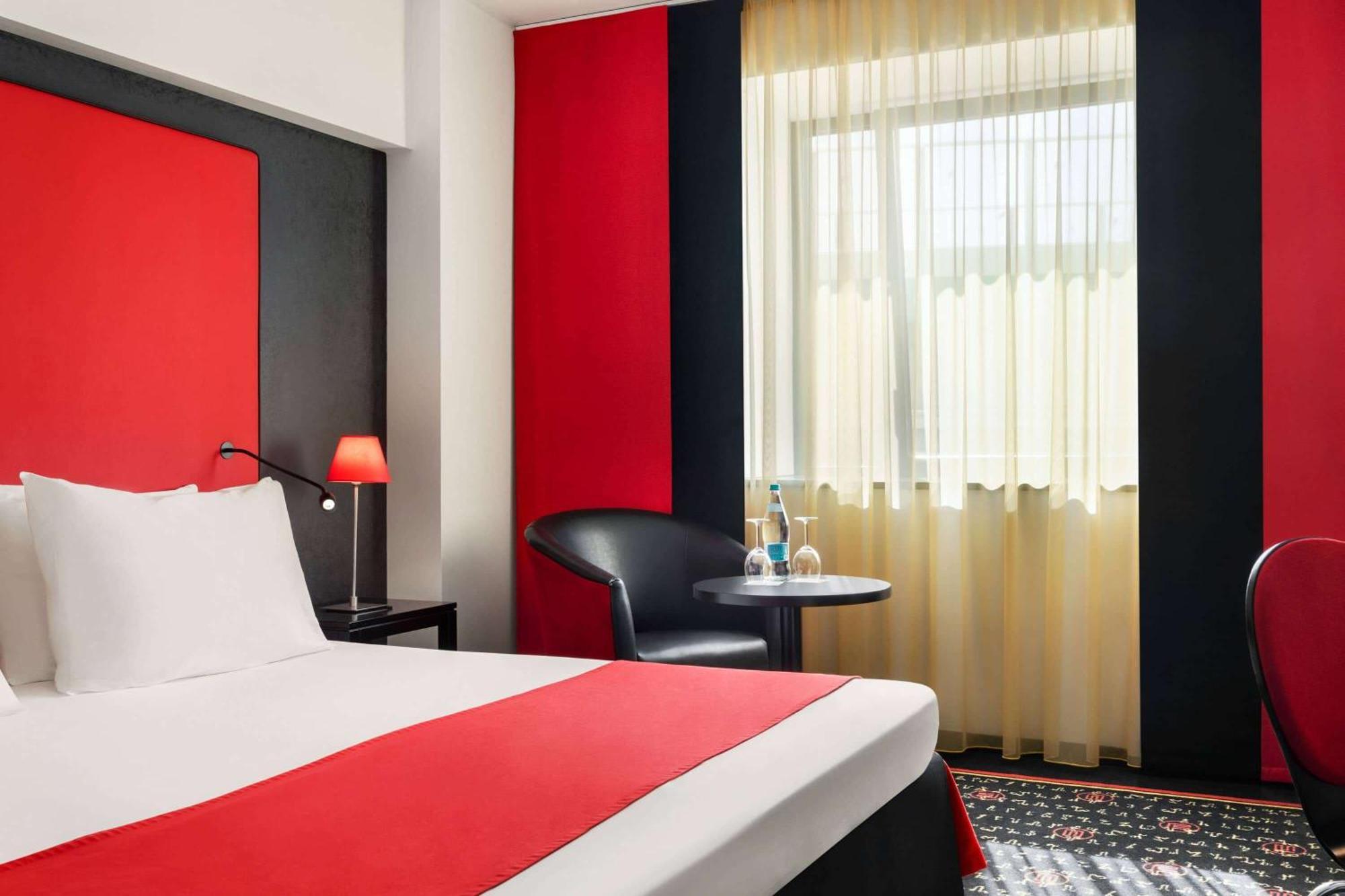 Vienna House Easy By Wyndham Bucharest Airport 4*