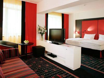 Vienna House Easy By Wyndham Bucharest Airport 4*